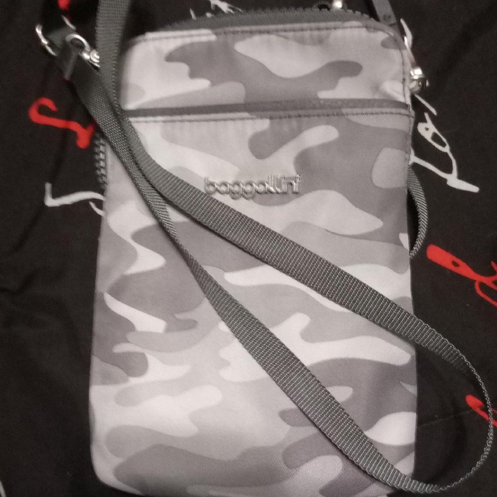 Baggallini Crossbody bag